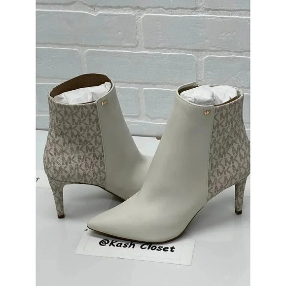 Michael Kors Dorothy Flex Mid Bootie Vanilla/Light Cream - Picture 1 of 9